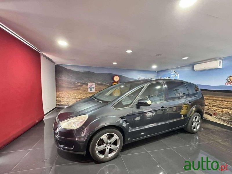 2009' Ford S-Max photo #1