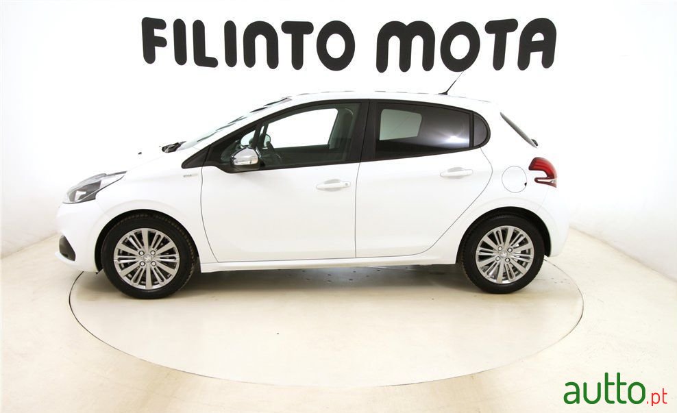 2018' Peugeot 208 photo #4