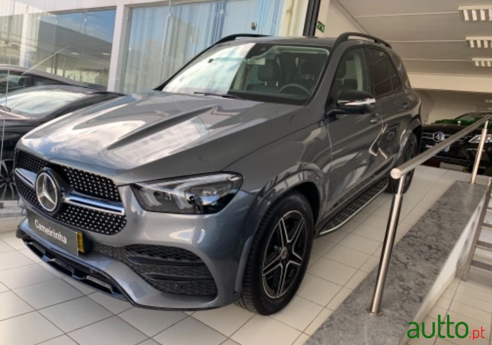 2019' Mercedes-Benz Gle-300 photo #2