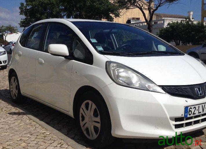 2011' Honda Jazz photo #2