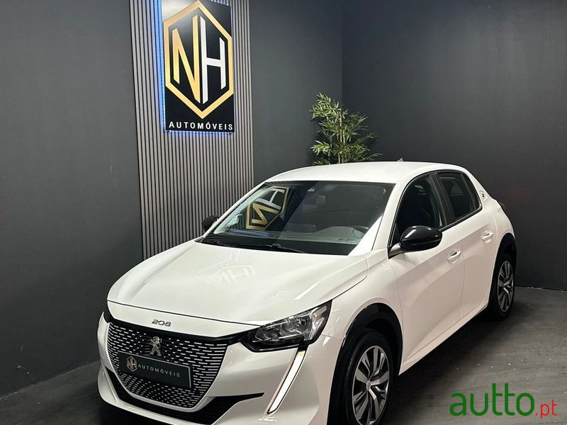 2022' Peugeot e-208 50 Kwh Active photo #1