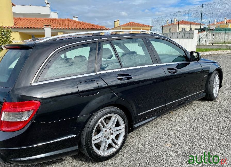 2008' Mercedes-Benz C-200 photo #2