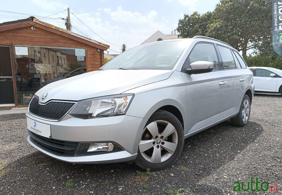 2016' Skoda Fabia photo #3
