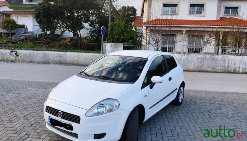 2008' Fiat Grande Punto photo #2