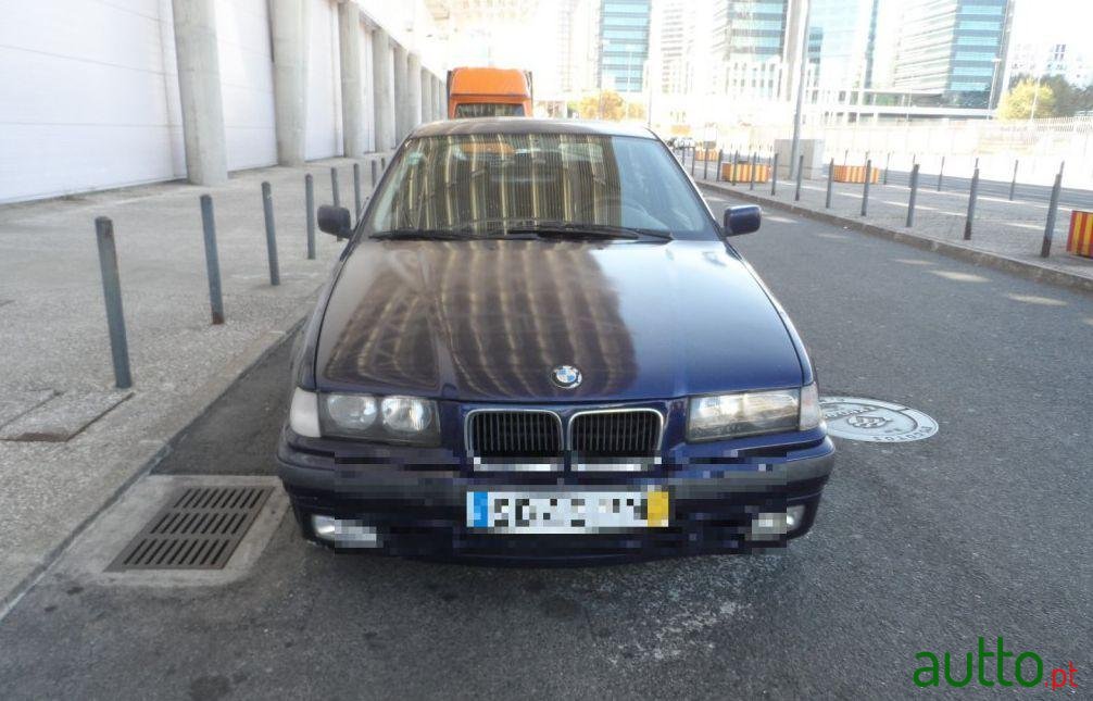 1995' BMW 318 tds Compact photo #1