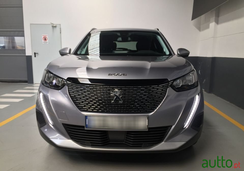2021' Peugeot 2008 photo #3