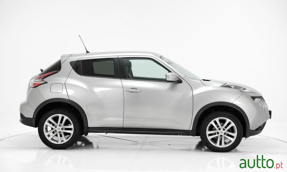2017' Nissan Juke photo #2