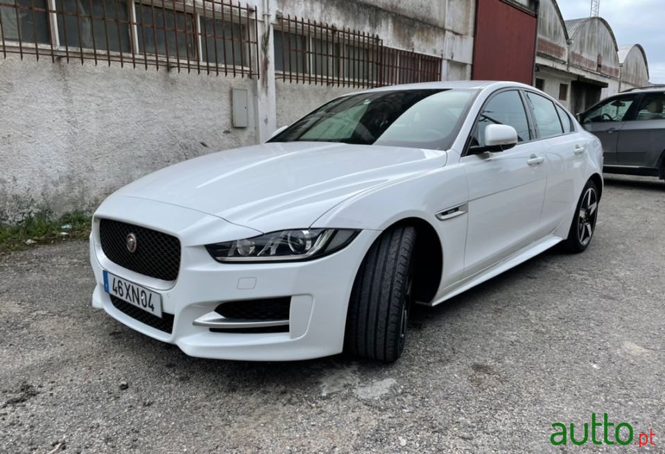 2016' Jaguar Xe photo #1