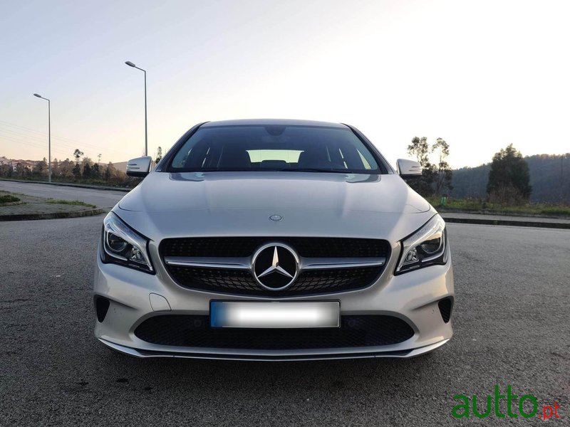 2017' Mercedes-Benz Cla-200 photo #2