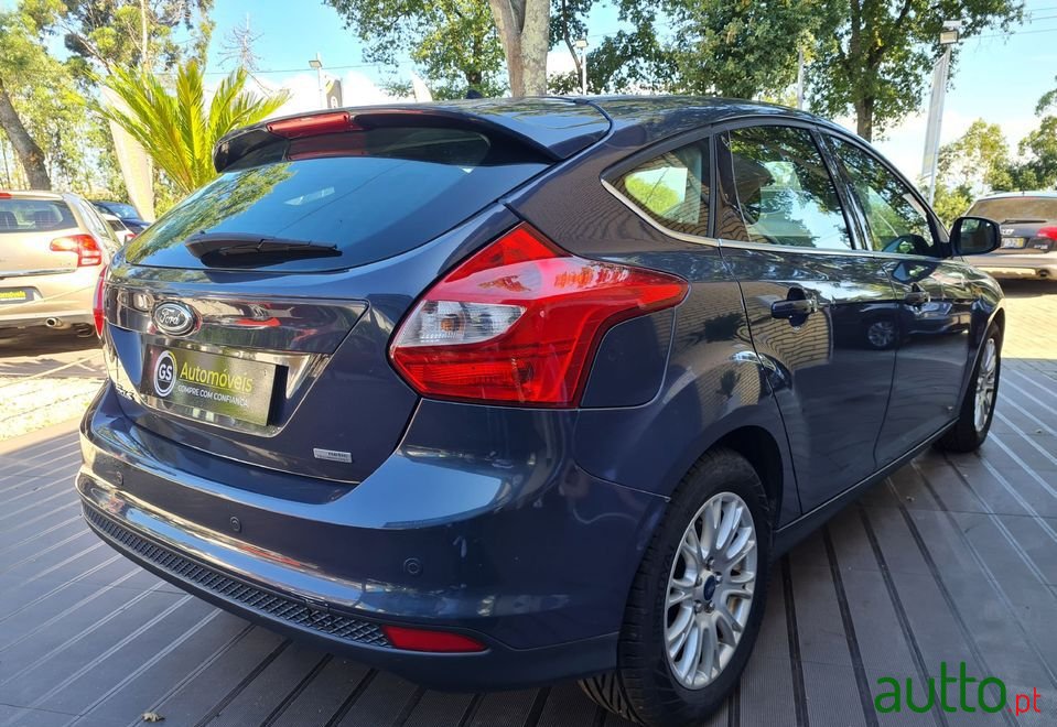 2011' Ford Focus Titanium photo #4