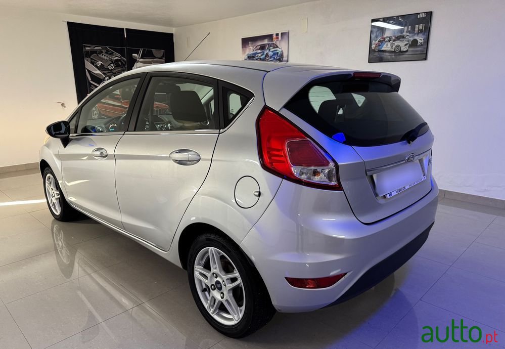 2013' Ford Fiesta photo #4