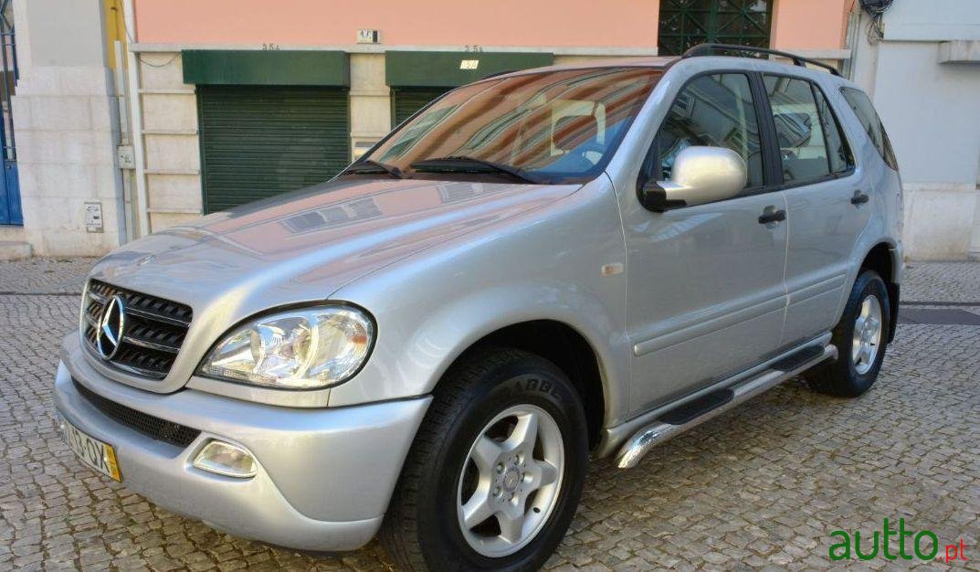 2001' Mercedes-Benz Ml-270 photo #1