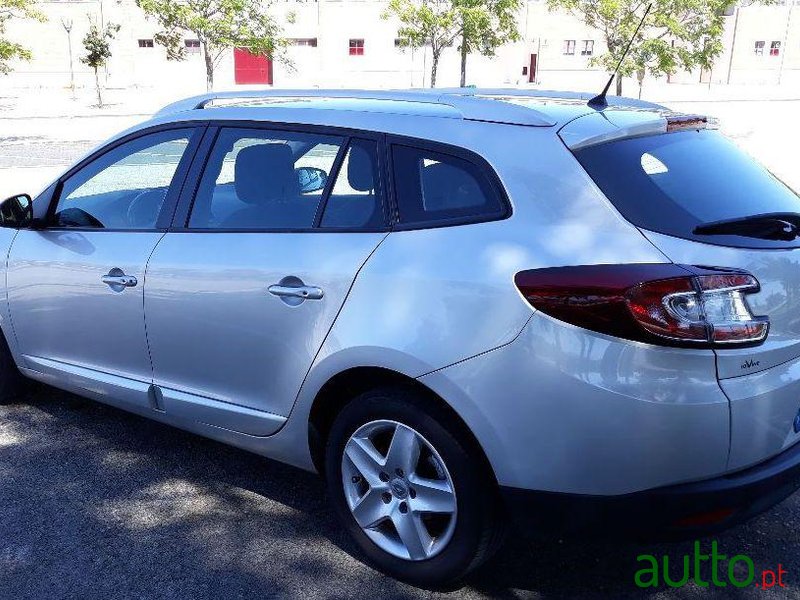 2015' Renault Megane photo #3