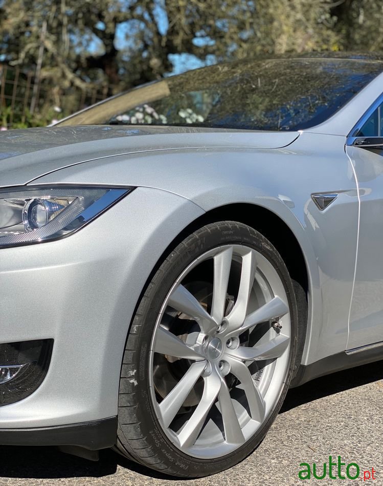 2013' Tesla Model S 85 Perfomance photo #5