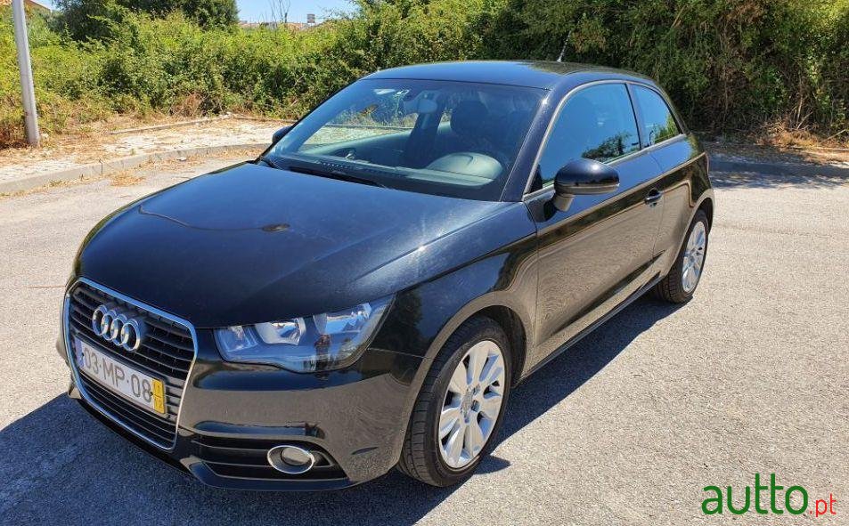 2011' Audi A1 Sportback photo #2