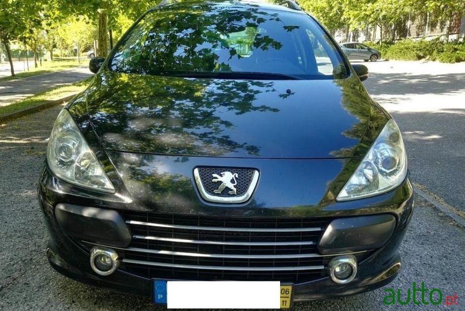 2006' Peugeot 307 Sw photo #1