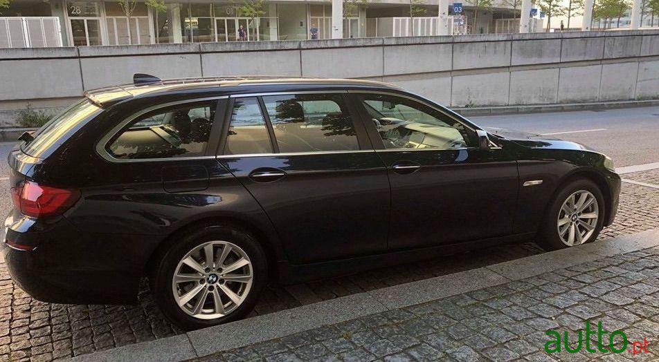 2012' BMW 520 D photo #3