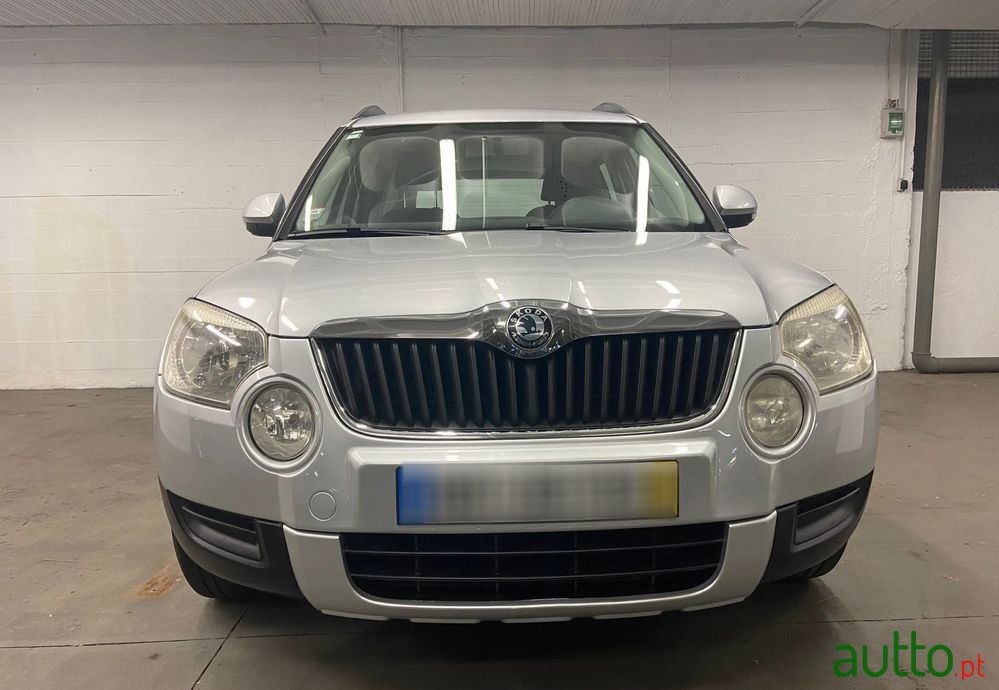 2010' Skoda Yeti 1.2 Tsi Elegance photo #2