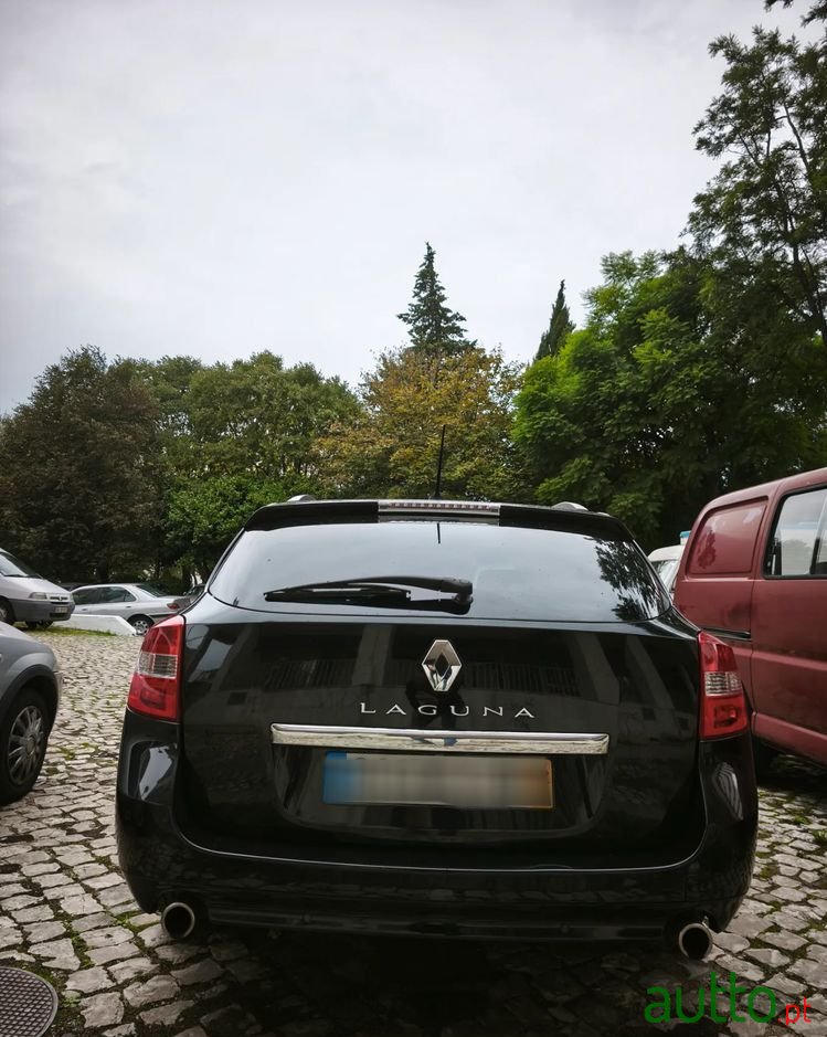 2014' Renault Laguna Break photo #5