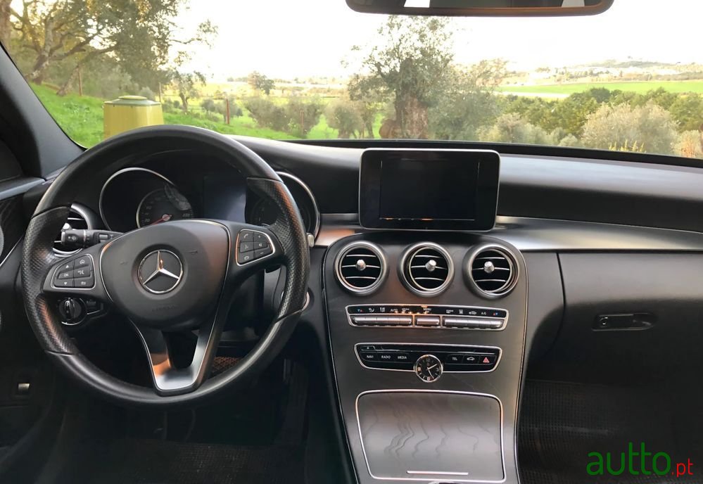 2015' Mercedes-Benz C 350 E photo #5